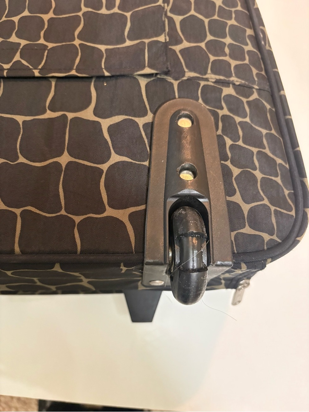 Baggallini Brown Giraffe-Print Laptop Bag - Picture 6 of 16